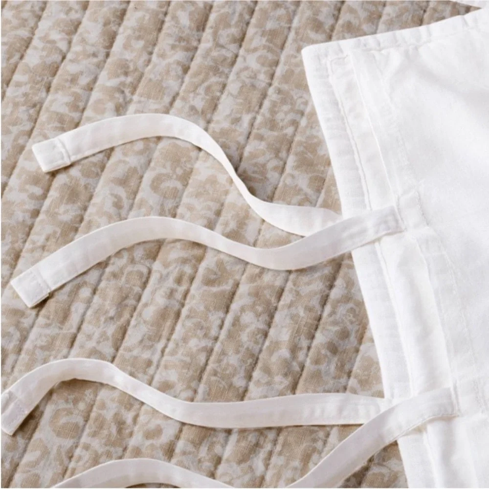 Set | Queen Decorative Border WoodBlock Quilt & 2 Shams - Threshold Studio McGee